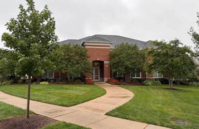 43603 MCDOWELL Square Gallery 4