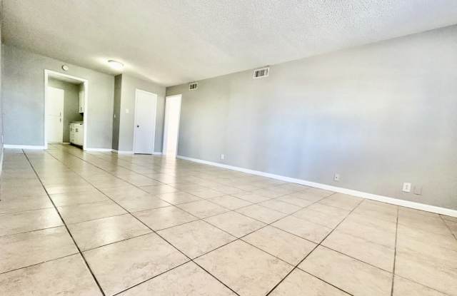 3850 Englewood Circle Gallery 4