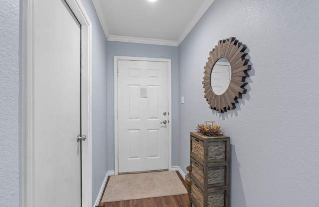 Wonderfully Maintained Home in the Katy Crossing Gallery 4