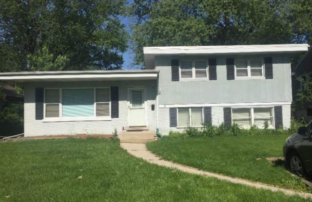519 Kipling Ct - 519 Kipling Court, Wheaton, IL 60187