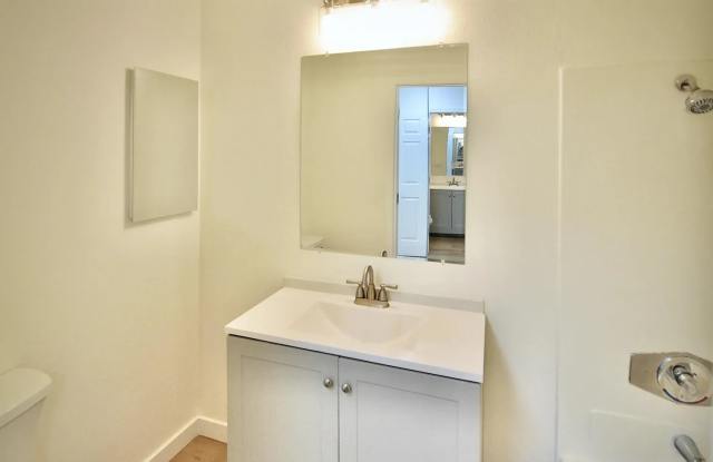 10240 Black Mountain Rd Apt 106 Gallery 3