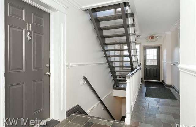 2377 WALTON Boulevard Gallery 3