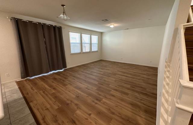 Stunning 4 Bedroom, 3 Bath Gated Community W/ Solar Gallery 4