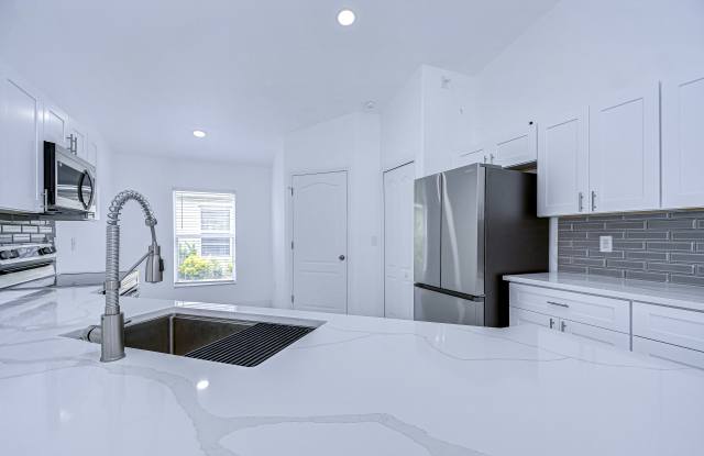2227 Colville Chase Dr Gallery 2