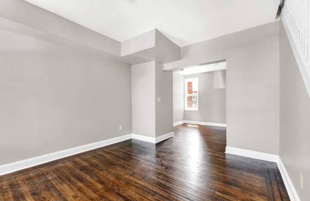 4914 Chalgrove Ave Gallery 2