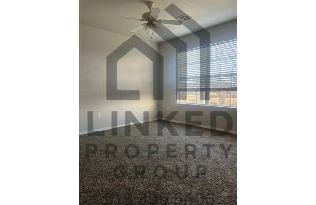 Townhome off Riverside in Tulsa! Gallery 4