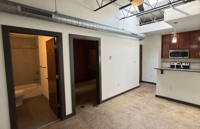 703 N Harrison St./410 Hancock St. photos photos