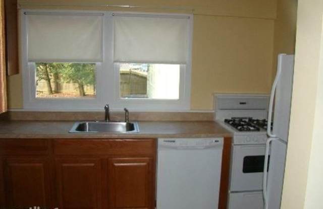 14 Davis Ct. Gallery 3