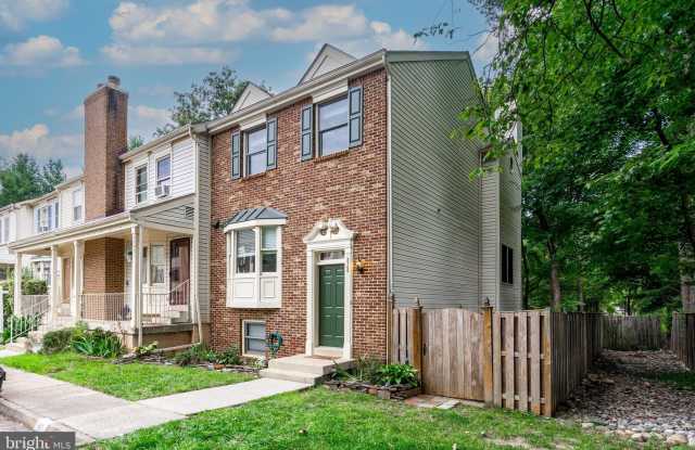 3700 ROXBURY Lane Gallery 2
