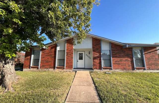 8506 Woodside Road - 8506 Woodside Road, Rowlett, TX 75088