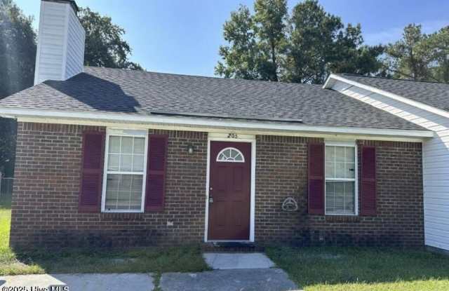 205 Live Oak Court photos photos