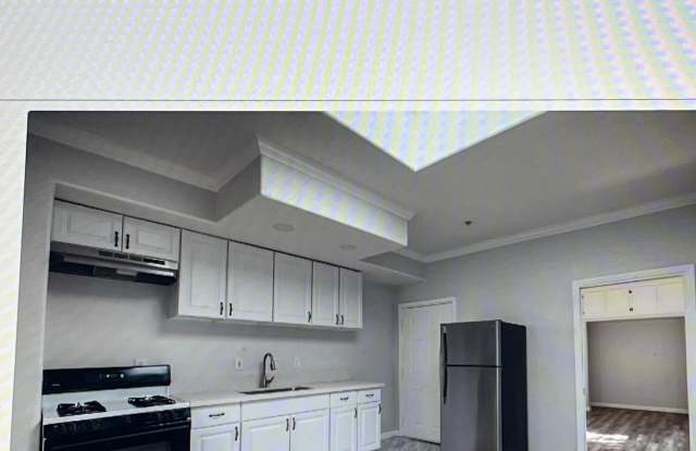 1072 Laguna Avenue - 1072 N Laguna Ave, Los Angeles, CA 90026