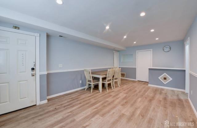 382 College Drive Gallery 2