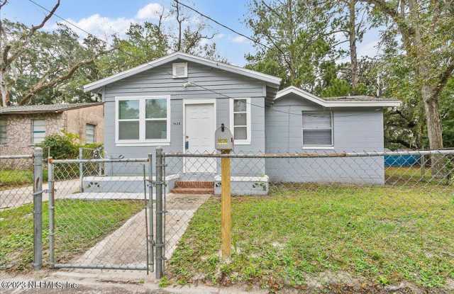 Move in ready **Updated 3/2 Single Family home ** photos photos Move in ready **Updated 3/2 Single Family home ** photos photos