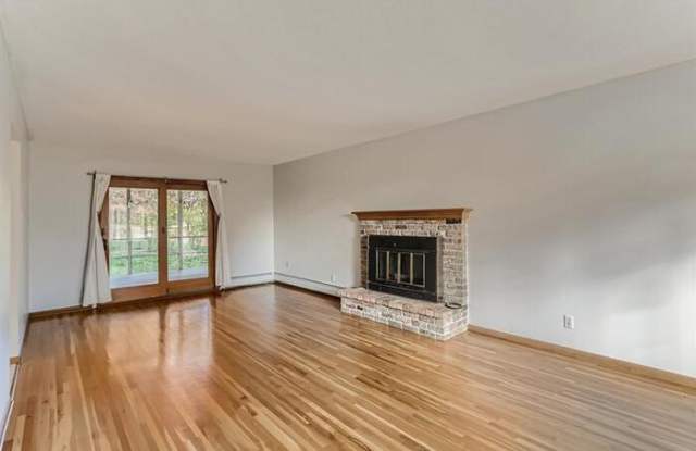 1400 Park Hills Court Gallery 2