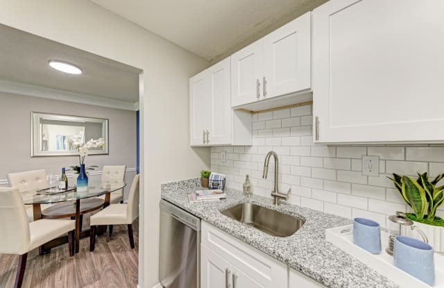 Arbor Walk Apartments Gallery 2