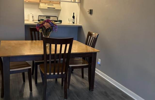 5725 INDIAN CRT unit: 158 - 5725 Indian Court, Huntington, VA 22303