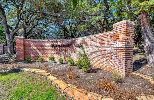 4-Bedroom Windmill Hill Home Gallery 3