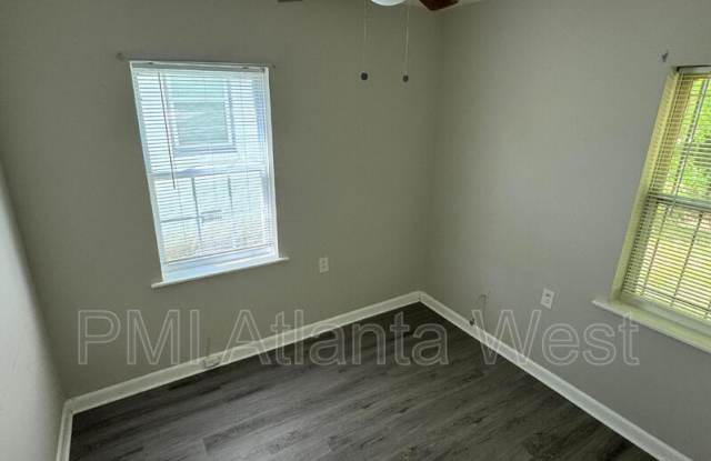145 Lawton Street SW Gallery 3