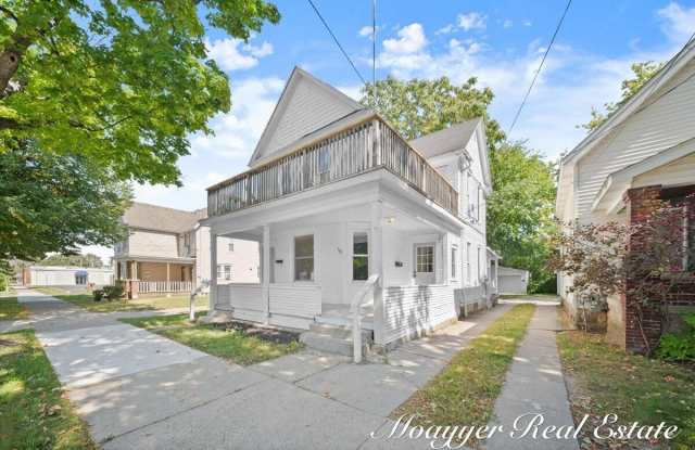 1108 Muskegon Avenue NW Gallery 2