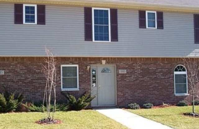 2 bedroom Townhome: Oaklawn Park! photos photos