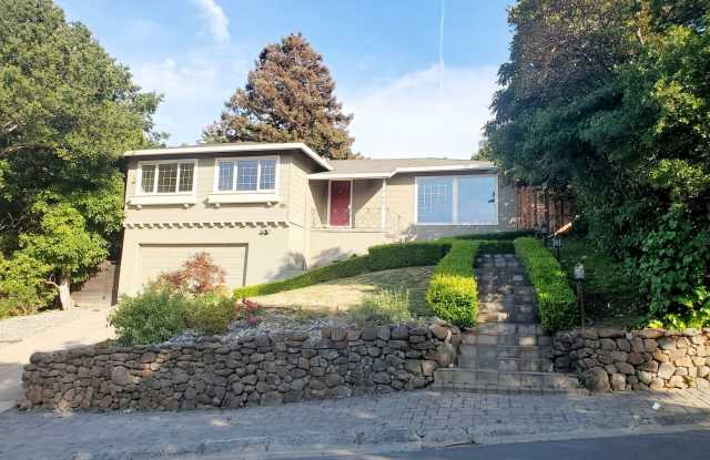 Hillsborough home with Bay views - 2745 Summit Drive, Burlingame, CA 94010