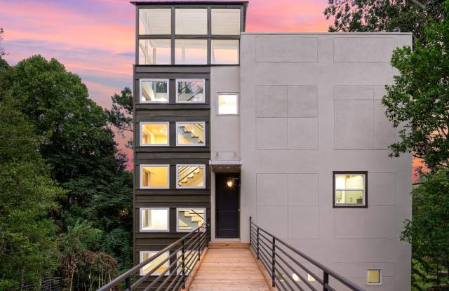 335 Eureka Drive Northeast photos photos