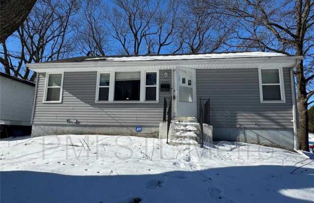 6343 Evergreen Boulevard photos photos