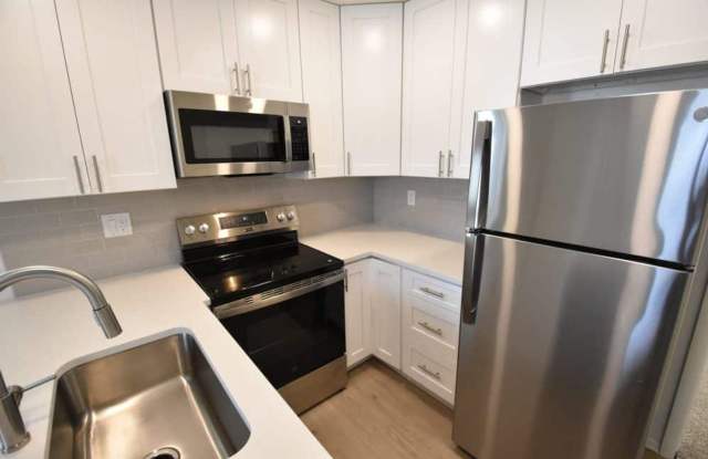 Charming 1 bed, 1 bath in six-plex in North Boulder! Gallery 1