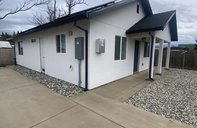1750 Hammonton Smartsville Road - A Gallery 2