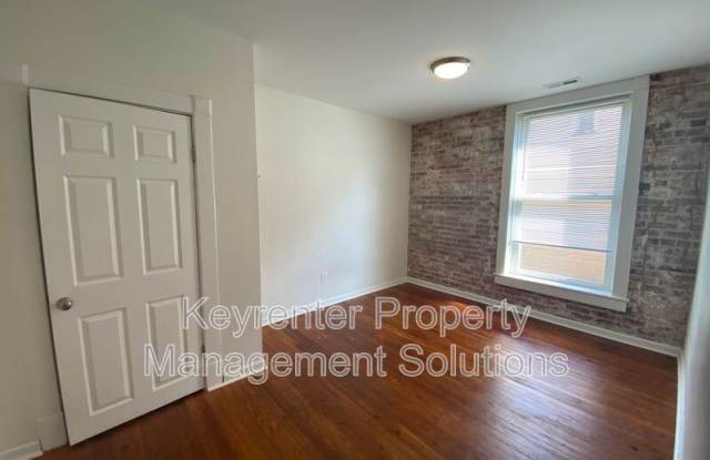 253 N Augusta Gallery 4