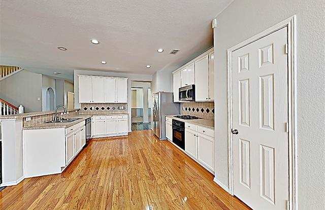 2115 Sandstone Court Gallery 2