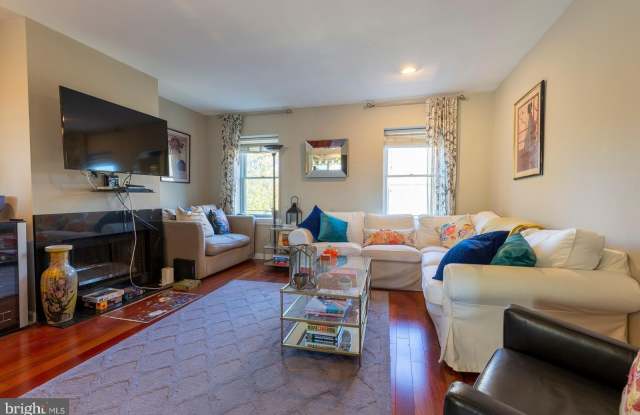 1708 CATHARINE Street photos photos