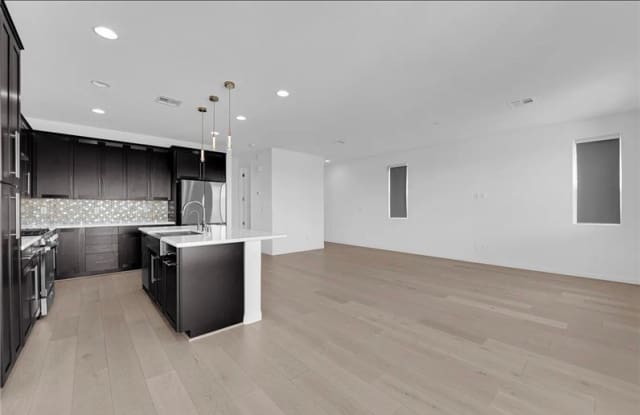4066 Painted Lady Avenue Gallery 3