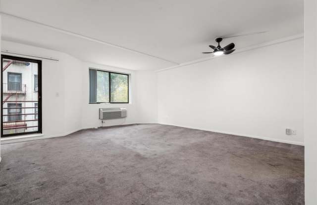119-40 Metropolitan Avenue photos photos