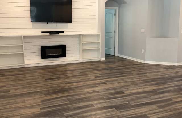 16681 Lagoon Shore Blvd Gallery 2