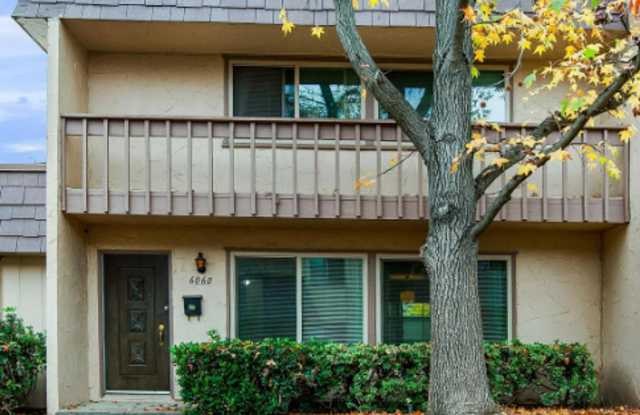 Specious Carmichael Townhome- Available 02/01 photos photos