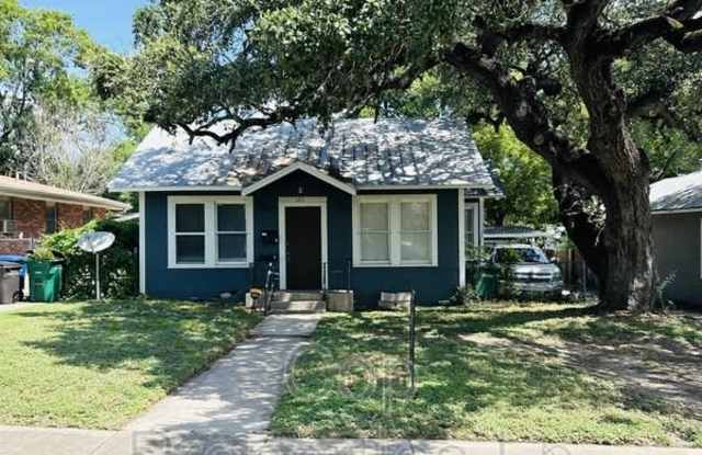 1211 Hammond Ave #1 photos photos
