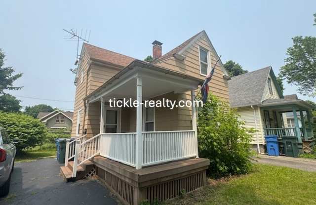 Cute Cottage in the Swillburg Neighborhood photos photos