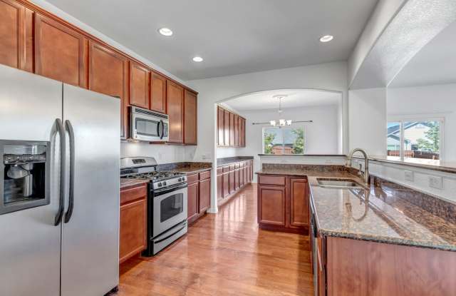 5 Bedroom Home for Rent-Peyton- 80831 photos photos