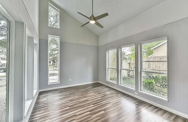 6110 Sanford Road Gallery 4