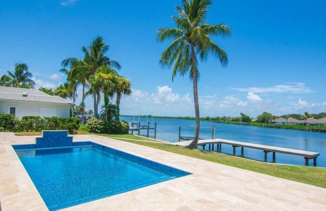 1920 Cutlass Cove Drive Gallery 1