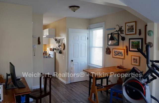 4743 Camden Avenue N Gallery 4