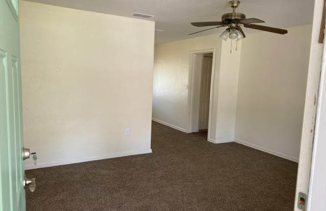 6531 SOLANDRA Drive Gallery 2