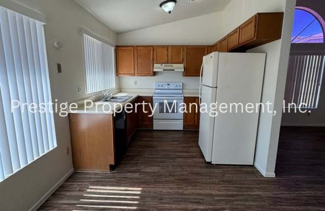 Very Cute South West Side 3/2!! Call Now! Gallery 3