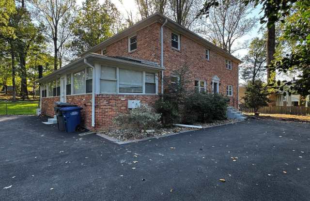 6437 WALTERS WOODS DRIVE Gallery 2
