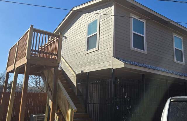 Charming 1 Bedroom Apartment (All bills paid) photos photos