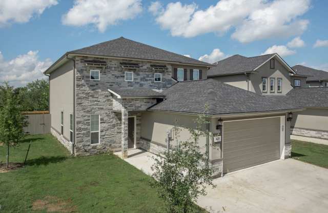 Beautiful 5 Bed/5.5 Bath House @ The Revelry off Holleman! Gallery 1