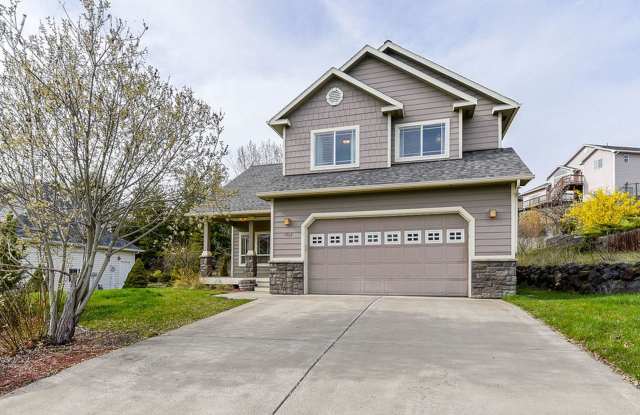 Beautiful 3 bed/2.5 bath single family home w/attached 2 car garage photos photos