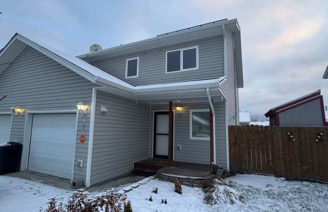 2 story 3 bd 1.5 bath townhouse in Lavelle Estates! - 1457 Joyce Drive, Fairbanks, AK 99701